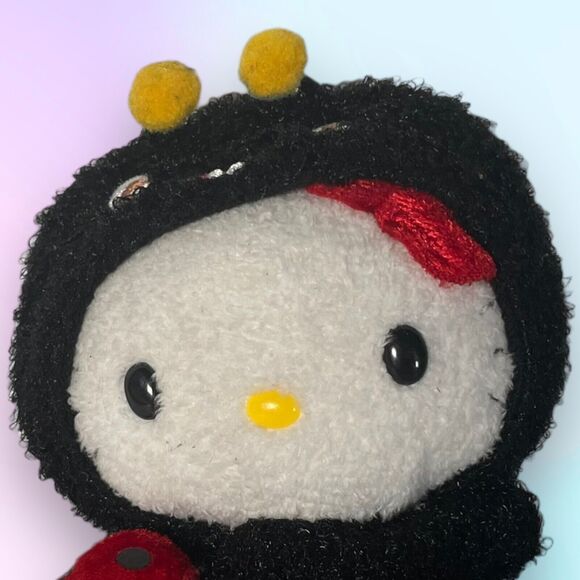 2006 Sanrio Hello Kitty 5" Ladybug Clip Grabber Mascot Plush Toy Partner - Picture 4 of 10
